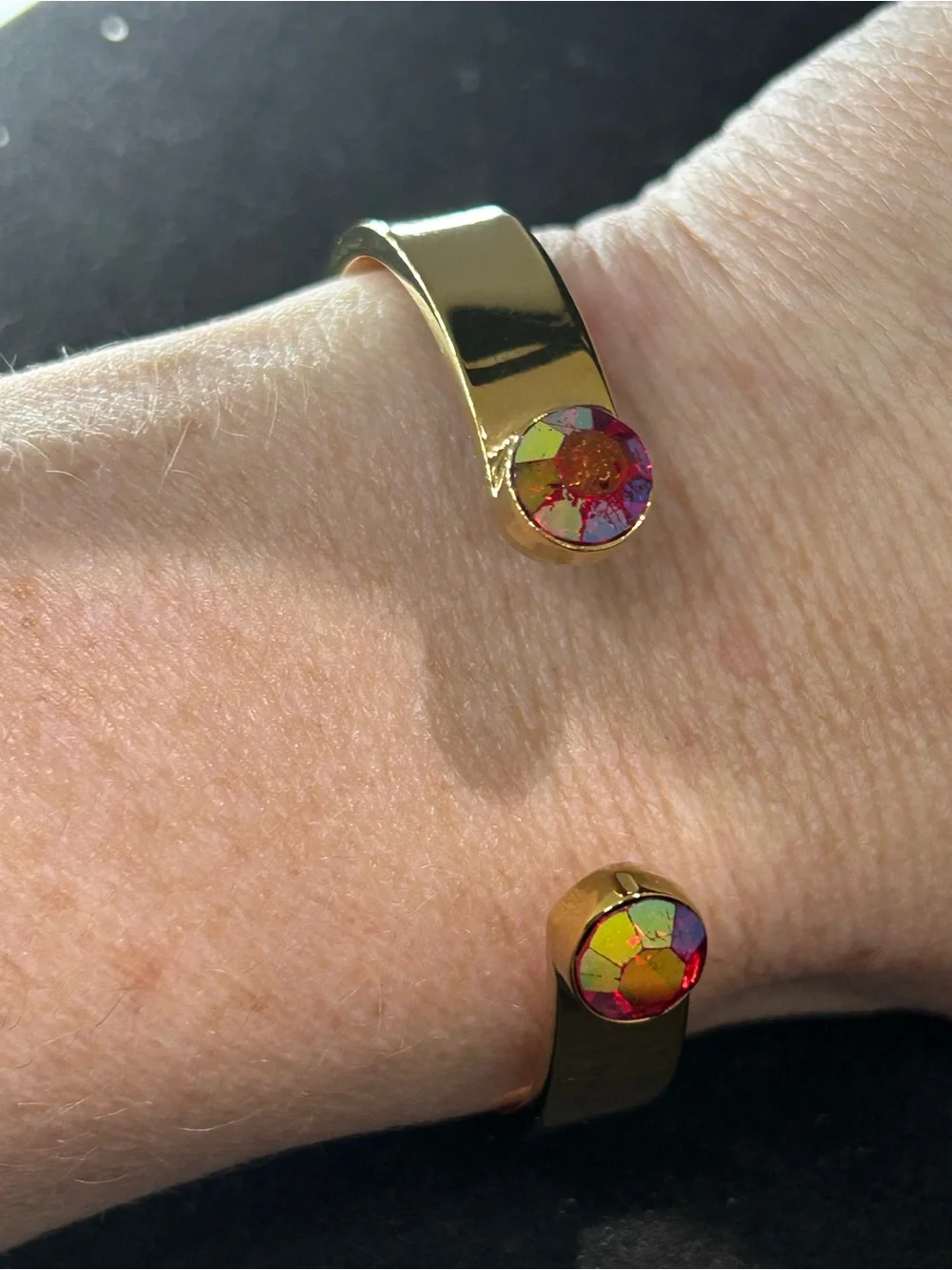 kate spade Paint the Town Red Idiom Cuff gold-plated Bracelet w/gems - Picture 3 of 6
